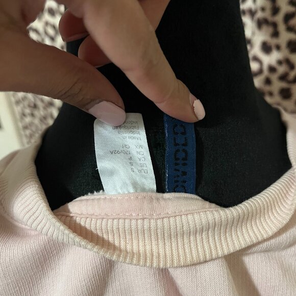 Pink Sweater - Picture 4 of 4